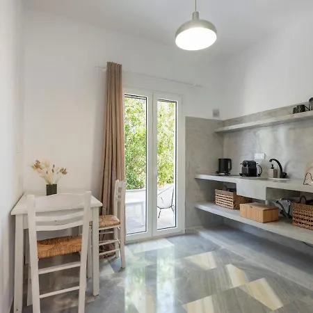 Artemida One * Páros